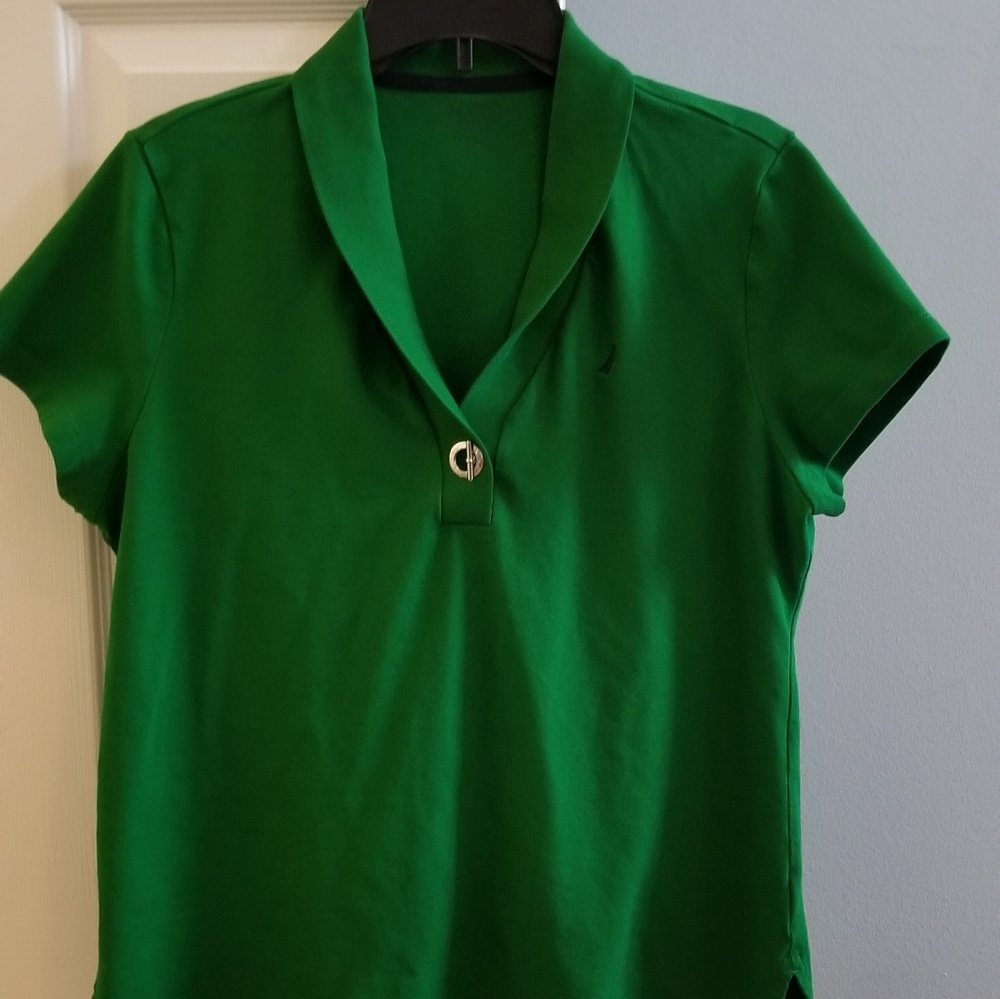Womens Nautica shirt